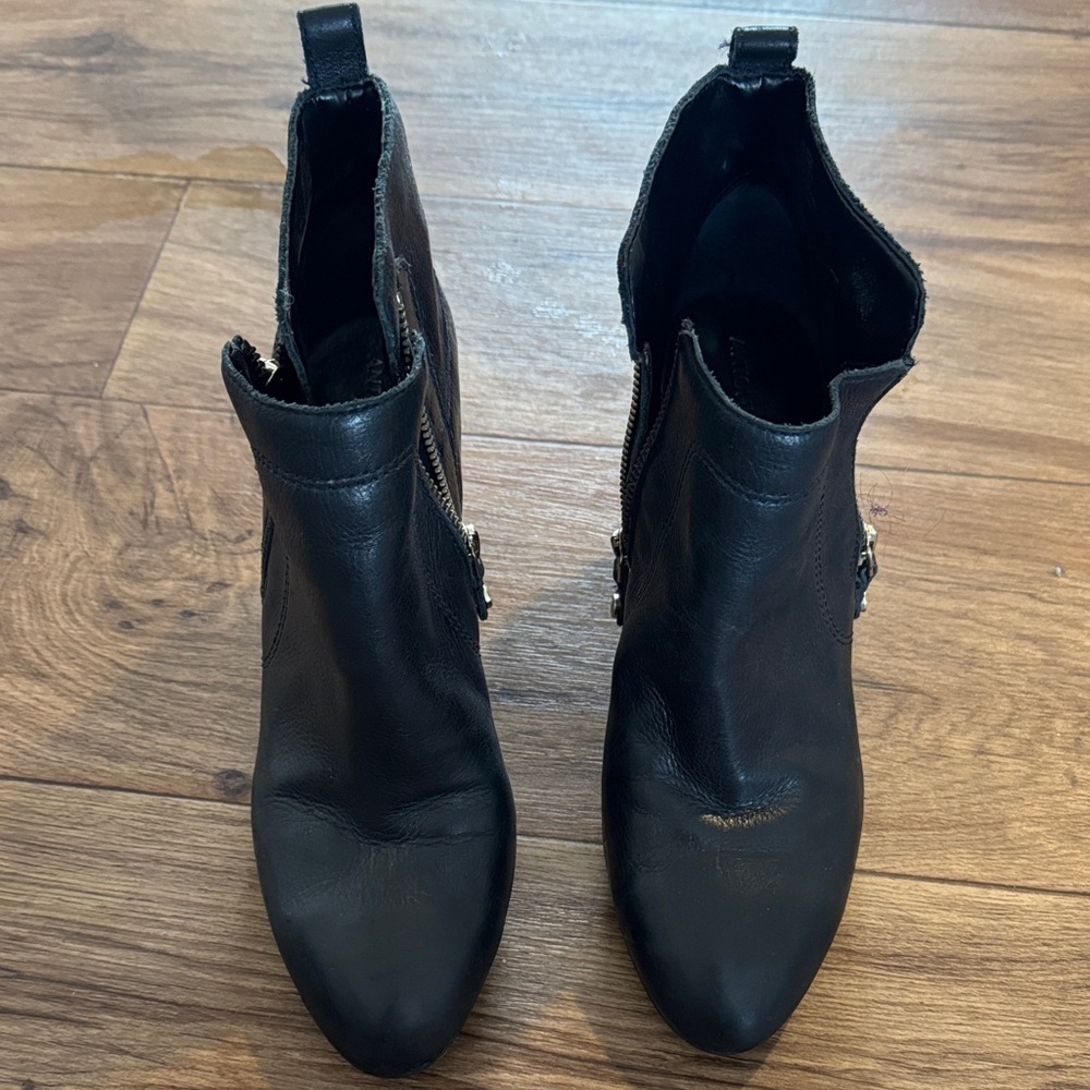 ANTONIO MELANI Black Ankle Booties